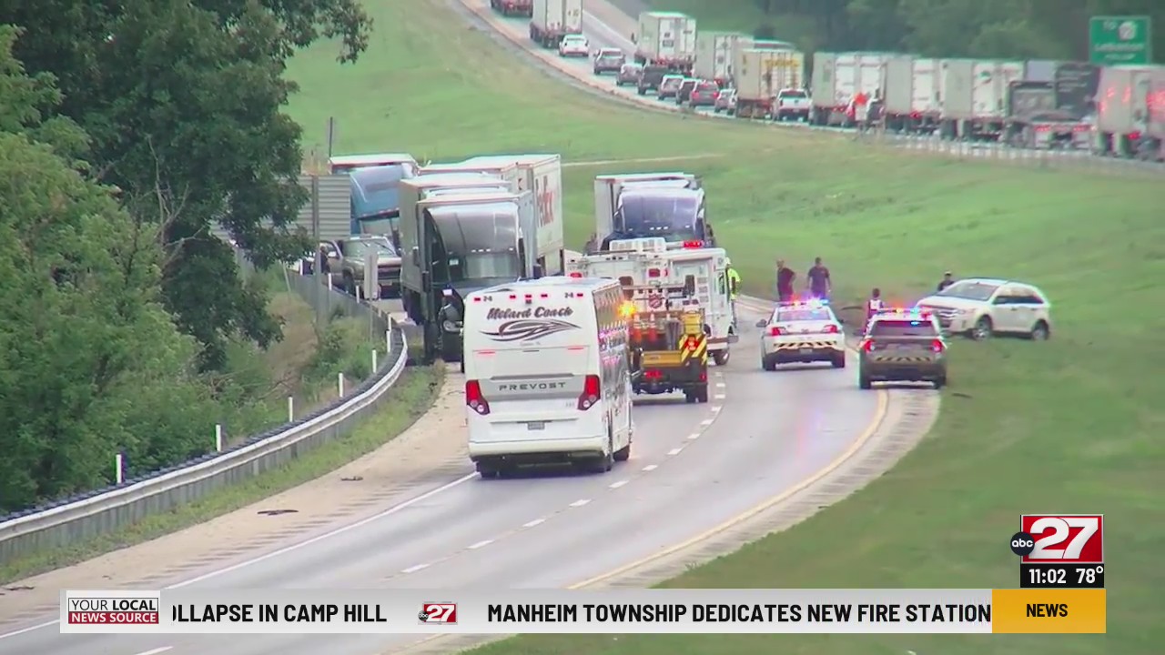 Major pileup crash involving bus closes I-81S in Lebanon County – ABC27