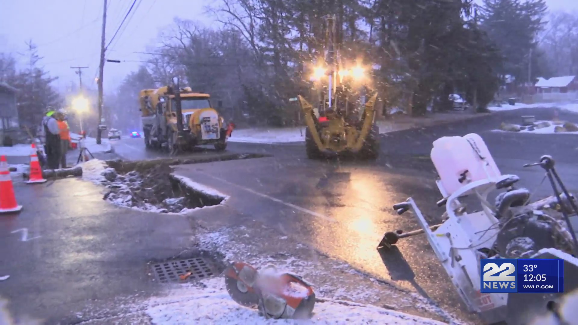 Water main break closes portion of Elm Street in Agawam – WWLP