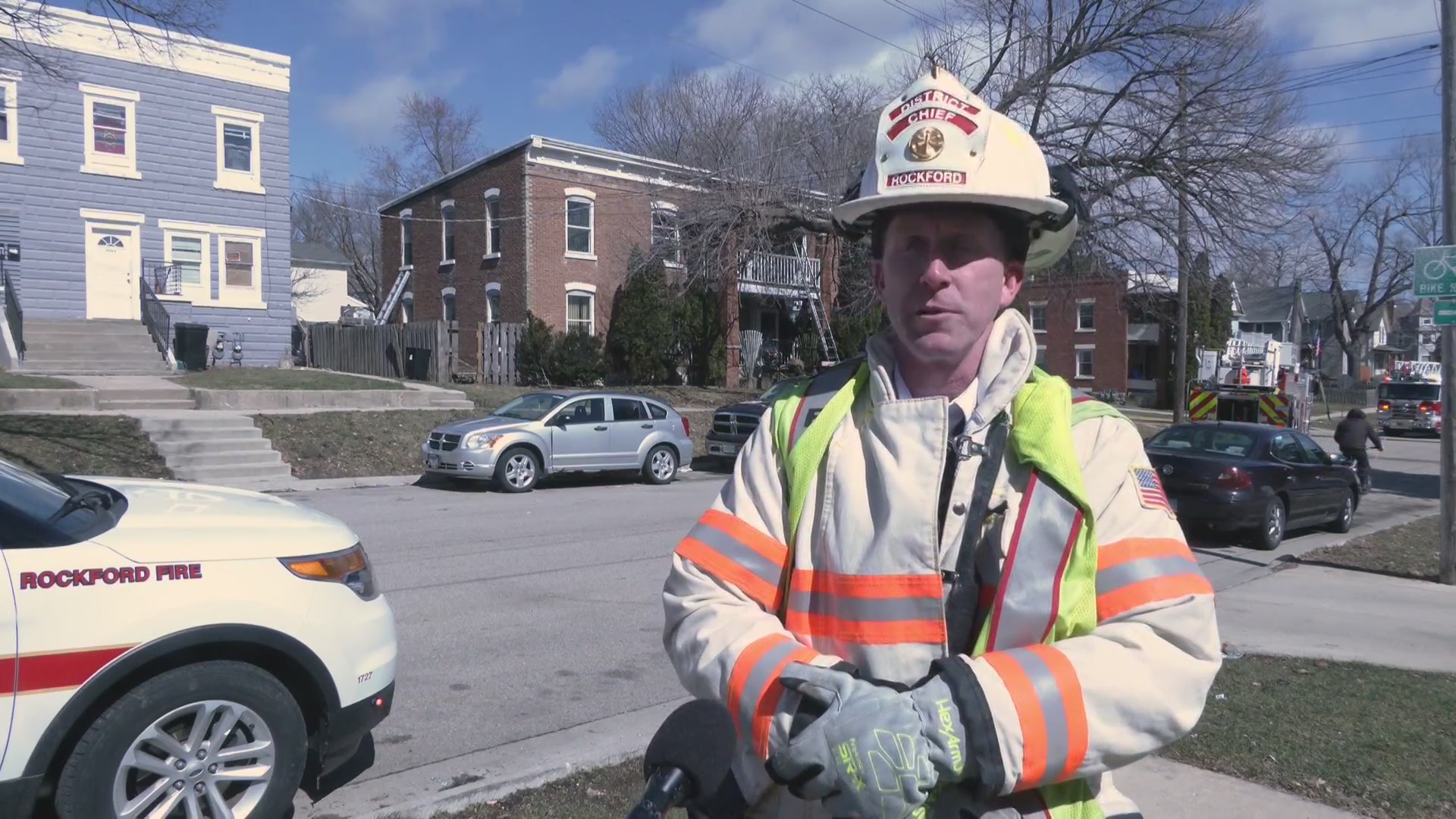 8 people displaced after fire at Rockford apartment building ...