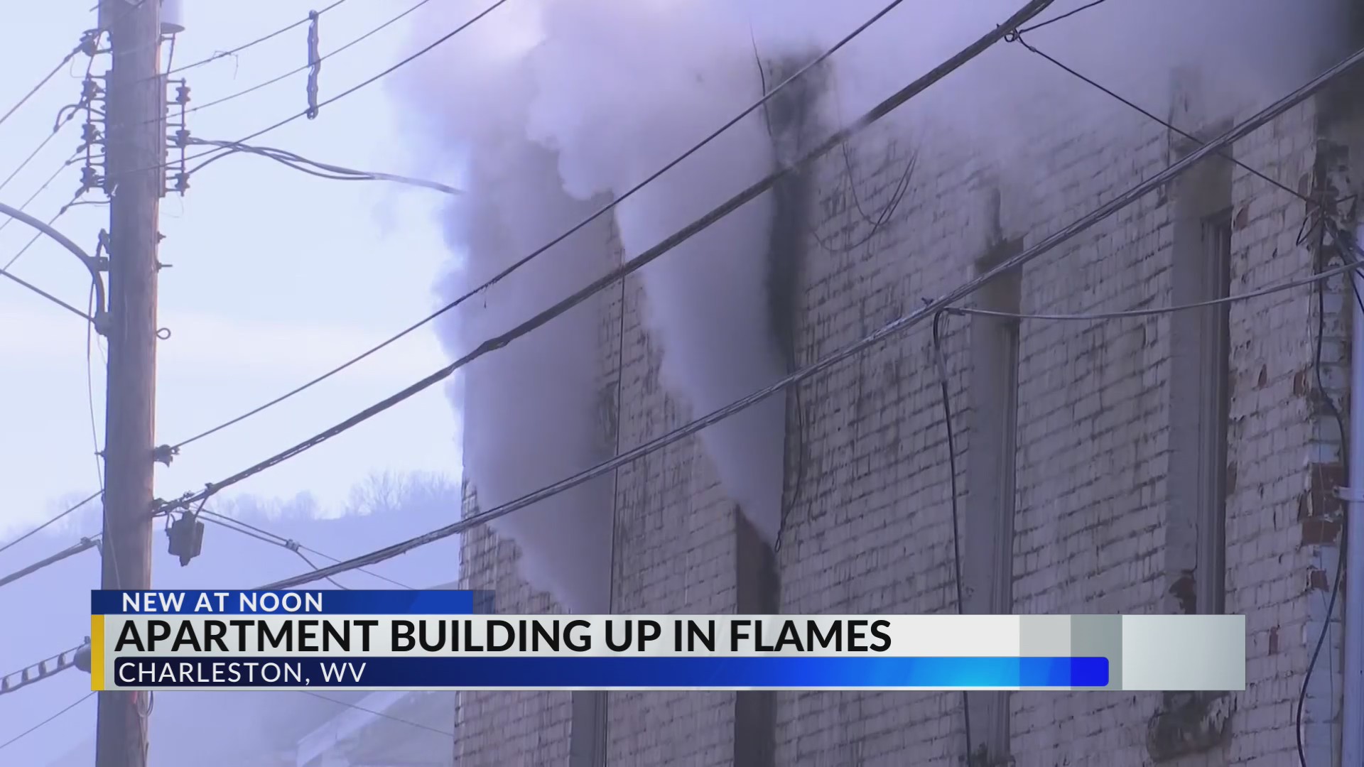 Crews battle fire at Charleston, West Virginia apartment building