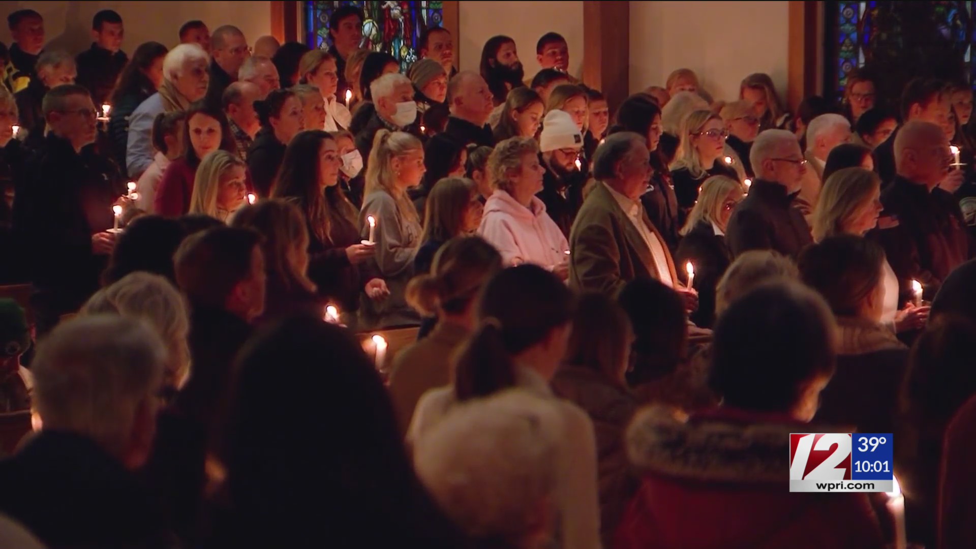 Hundreds attend vigil after Duxbury mom charged with killing 2 kids ...