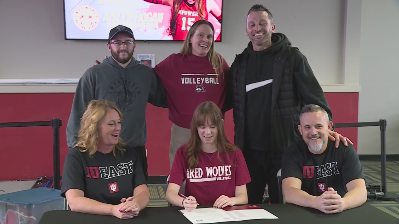 Dwenger’s Aislyn Hogan signs with IU East volleyball WANE 15