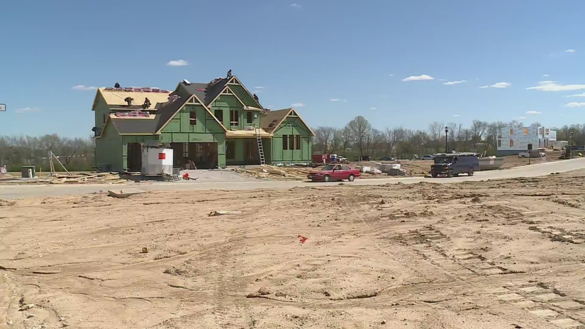 Wentzville School District and city officials battle over new apartment developments FOX 2