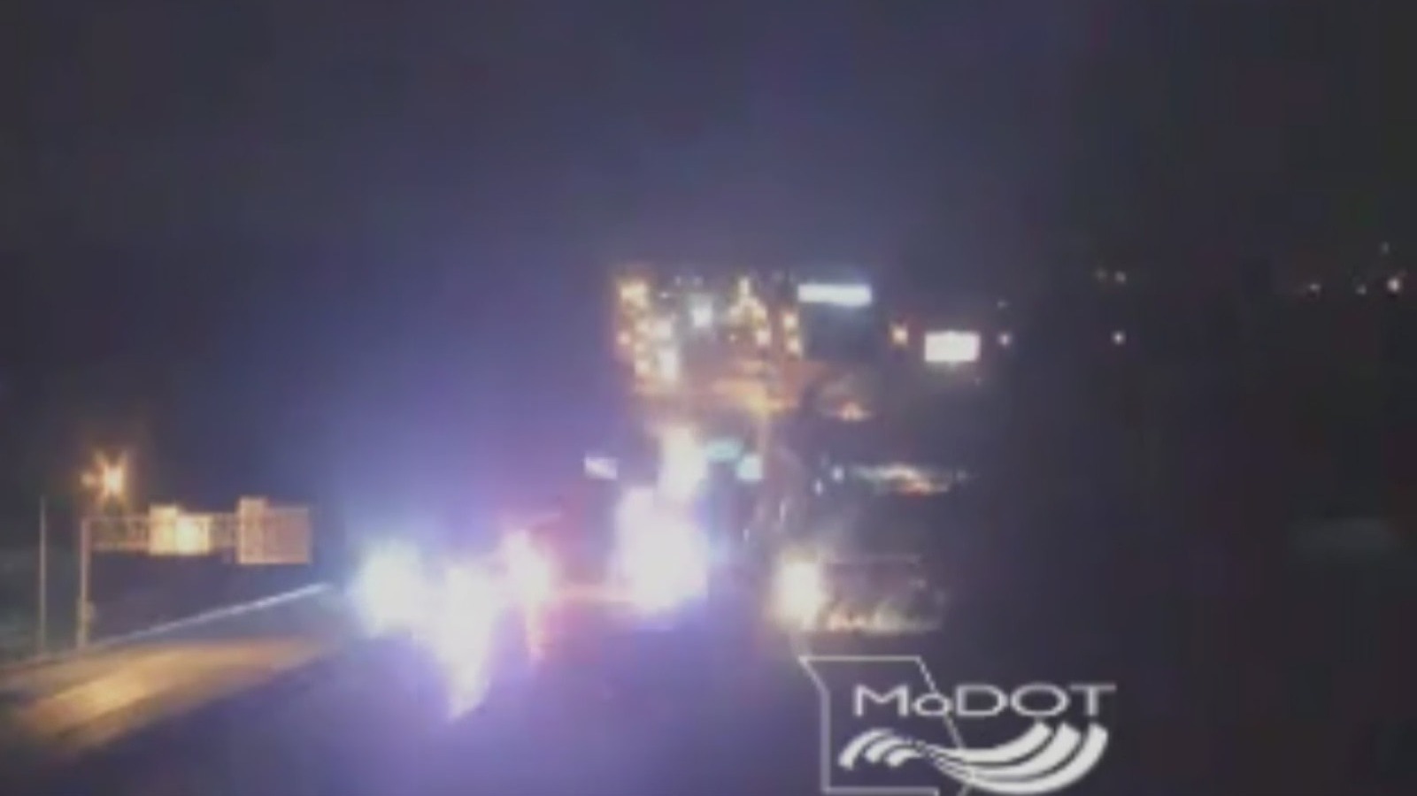 Fatal crash closes lanes of EB I-255 in south St. Louis County – FOX 2