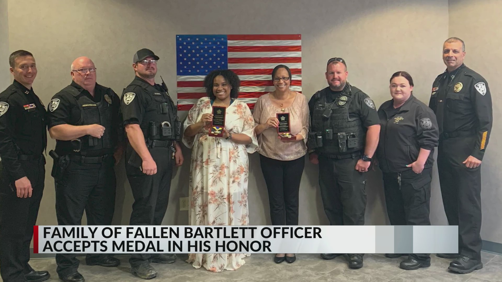 Family of Bartlett officer accepts medal in his honor
